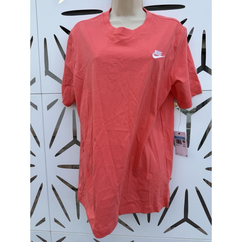 NEW Nike Sportswear Men's Salmon Club T-Shirt (AR4997-819)‎ Size Medium-NWT